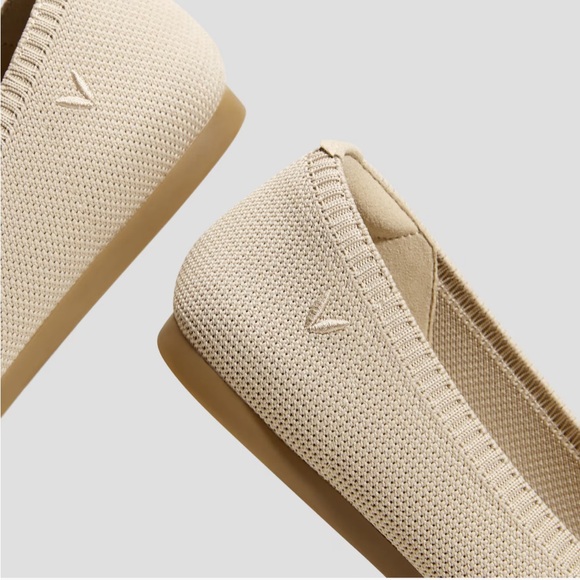 Vivaia Aria 5 Pointed-Toe Ballet Flats Flamingo - Picture 4 of 14